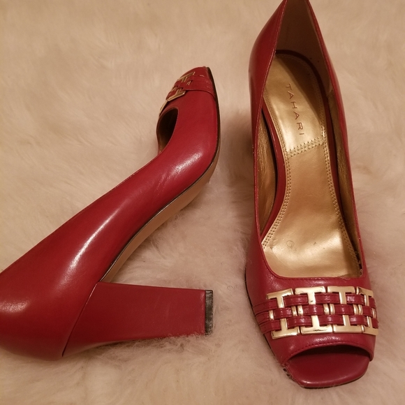 Tahari open toed pumps - Picture 2 of 3